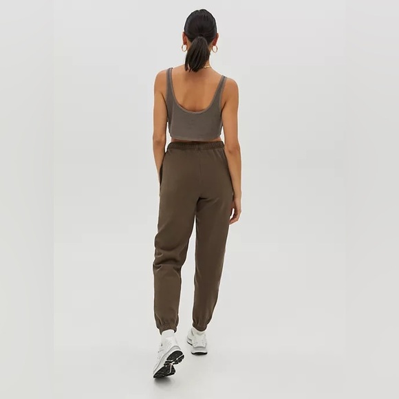 TNA Cozy Fleece Boyfriend Basic Sweatpant - Khaki Beige - Picture 5 of 14